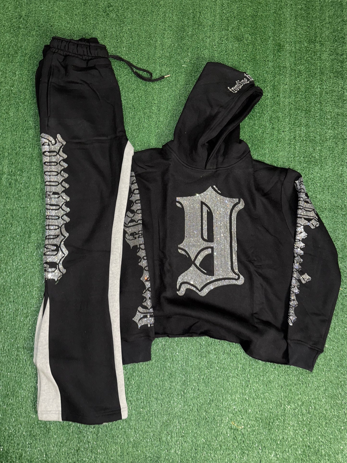FNINE9 DIAMOND FLARED SWEATSUIT